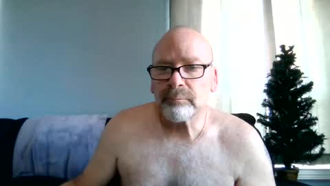 Snapshot of cruising_guy chatting on 06.17.26 fun guy online show from 06.17.26