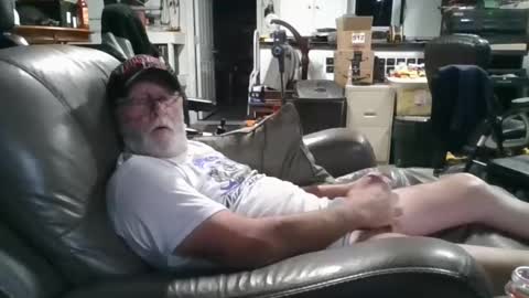 Snapshot of cruizz61 chatting on 12.16.24 cruizz61 online show from 12.16.24