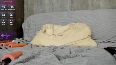 crysta liza online show from 10.30.25