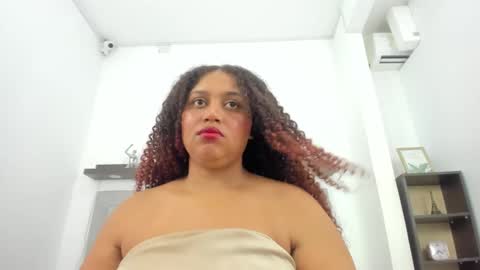 Snapshot of crystal_butterfly1 chatting on 01.10.25 crystal_butterfly1 online show from 01.10.25