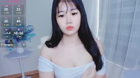 crystal_lea online show from 10.15.25