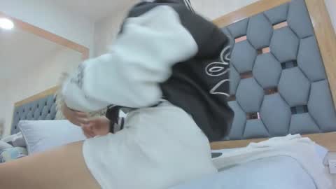 crystal_sm online show from 03.19.26