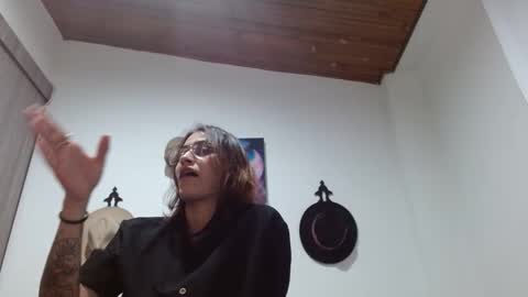 Snapshot of crystal_starx chatting on 02.14.26 Crystal Blaze online show from 02.14.26
