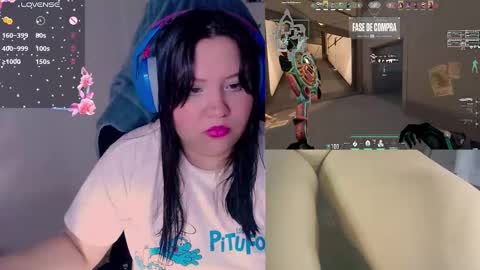 Snapshot of crystal_velvet01 chatting on 12.03.24 crystal online show from 12.03.24