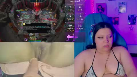 Snapshot of crystal_velvet01 chatting on 03.11.25 crystal online show from 03.11.25