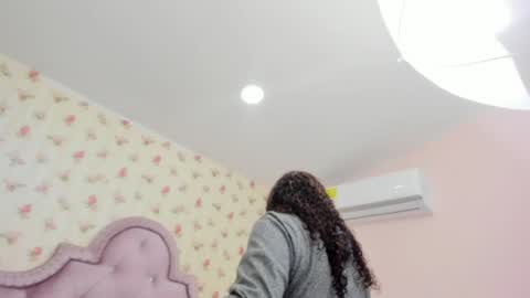 Snapshot of crystal_watson0 chatting on 08.02.26 Milf Latina online show from 08.02.26