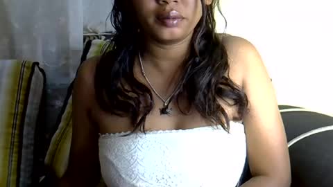 Snapshot of crystalbellax chatting on 06.16.26 crystalbellax online show from 06.16.26