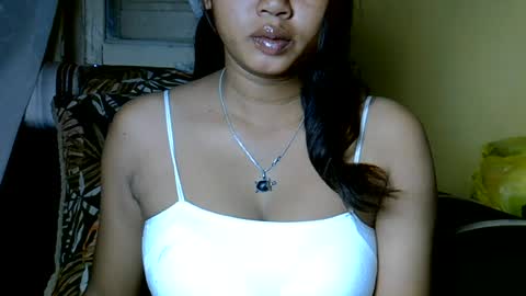 Snapshot of crystalbellax chatting on 06.28.26 crystalbellax online show from 06.28.26