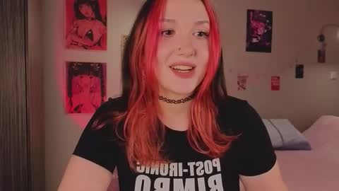 Snapshot of crystalblaze_ chatting on 09.24.25 Grace online show from 09.24.25