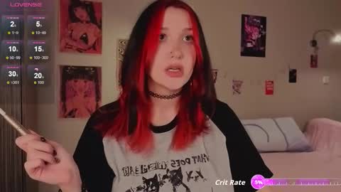 Snapshot of crystalblaze_ chatting on 09.30.25 Grace online show from 09.30.25