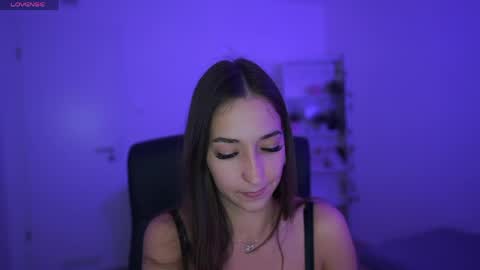 Crystalbrunette18 online show from 04.27.26