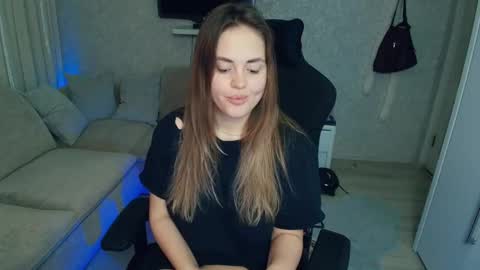 Snapshot of crystalemily chatting on 01.06.26 crystalemily online show from 01.06.26