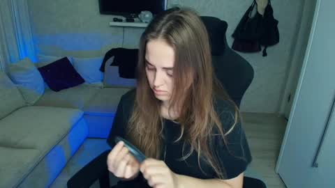 Snapshot of crystalemily chatting on 03.27.26 crystalemily online show from 03.27.26