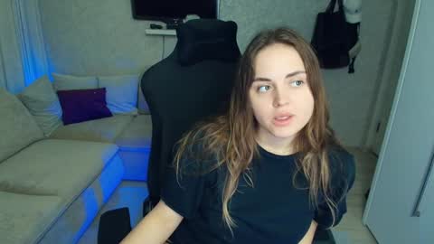 Snapshot of crystalemily chatting on 03.31.26 crystalemily online show from 03.31.26