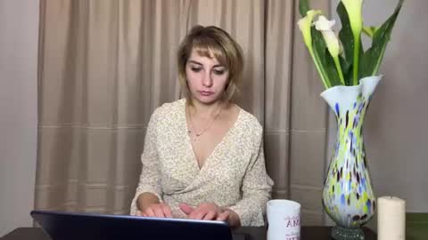 Snapshot of crystalfever_ chatting on 07.21.26 Mary online show from 07.21.26
