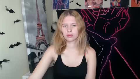 Stella online show from 10.30.25