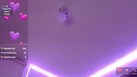 Snapshot of crystalitesq chatting on 02.08.25 Olivia online show from 02.08.25