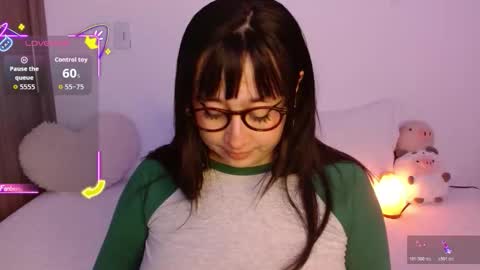 Snapshot of crystalitesq chatting on 10.23.25 Olivia online show from 10.23.25