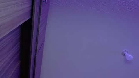 Snapshot of crystalitesq chatting on 11.02.25 Olivia online show from 11.02.25