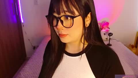Snapshot of crystalitesq chatting on 05.23.26 Olivia online show from 05.23.26