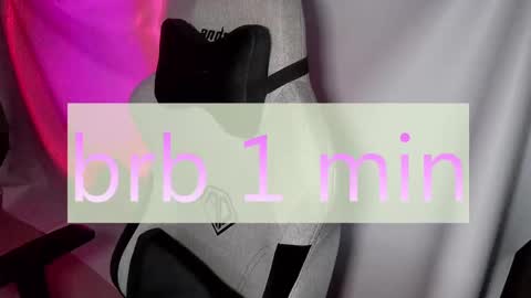 Snapshot of crystallkris chatting on 01.08.25 Kristina online show from 01.08.25