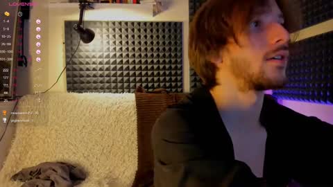 Snapshot of crystallora chatting on 12.06.24 Crys online show from 12.06.24