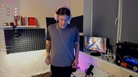 Snapshot of crystallora chatting on 12.15.24 Crys online show from 12.15.24