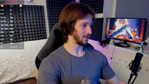 Snapshot of crystallora chatting on 01.29.25 Crys online show from 01.29.25