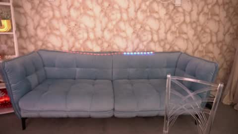 crystallpaws_ online show from 04.04.26