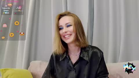 Snapshot of crystalmoon___ chatting on 02.21.25 crystalmoon___ online show from 02.21.25