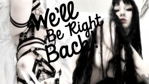 Sasha    Make me moan with patterns   good music here  online show from 10.17.25