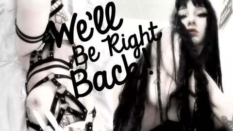 Sasha    Make me moan with patterns   good music here  online show from 11.03.25