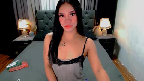 Snapshot of crytastal_lust1212 chatting on 06.23.26 bea takashi online show from 06.23.26