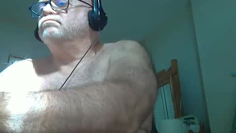 Snapshot of cub53 chatting on 05.11.26 cub53 online show from 05.11.26