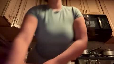 Snapshot of cubanwetdreamdoll chatting on 04.07.26 Thick Cuban Laz online show from 04.07.26