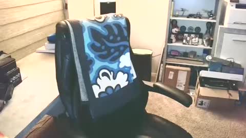 Yup... kinda old but Stop in and say hello online show from 10.19.25