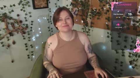 Snapshot of cuddlieschris chatting on 09.10.25 Chris online show from 09.10.25
