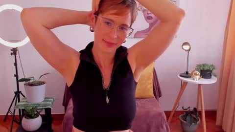 Leonela online show from 02.28.25