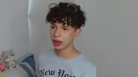 Cuddly online show from 01.17.25