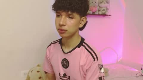 Cuddly online show from 02.17.26