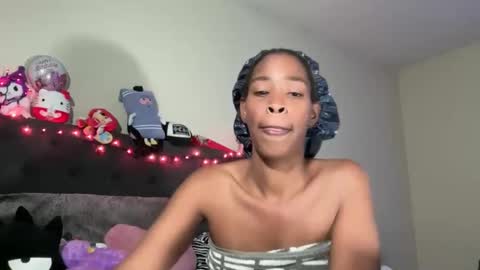 cum2charmxx online show from 10.22.25