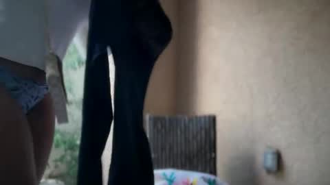 Snapshot of cum2charmxx chatting on 11.05.25 cum2charmxx online show from 11.05.25