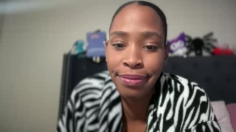 Snapshot of cum2charmxx chatting on 01.17.26 cum2charmxx online show from 01.17.26