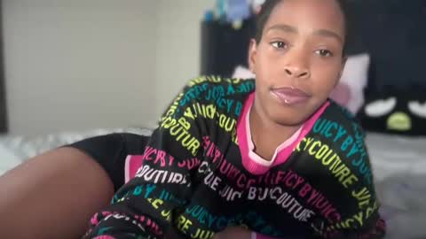 Snapshot of cum2charmxx chatting on 01.19.26 cum2charmxx online show from 01.19.26