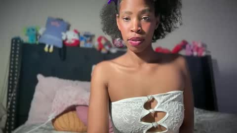 Snapshot of cum2charmxx chatting on 02.02.26 cum2charmxx online show from 02.02.26