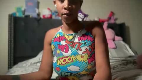 Snapshot of cum2charmxx chatting on 03.28.26 cum2charmxx online show from 03.28.26