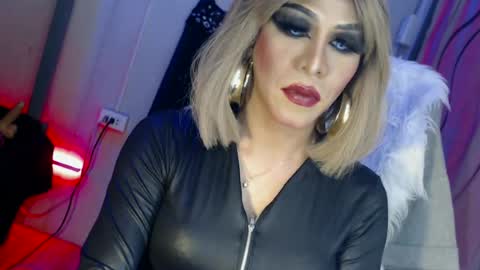 Snapshot of cum_4youbaby chatting on 06.13.26 CUMMELA SLUTI online show from 06.13.26