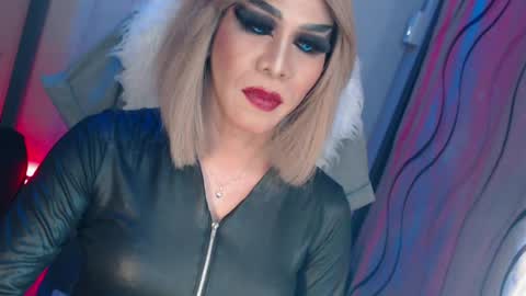 Snapshot of cum_4youbaby chatting on 07.16.26 CUMMELA SLUTI online show from 07.16.26