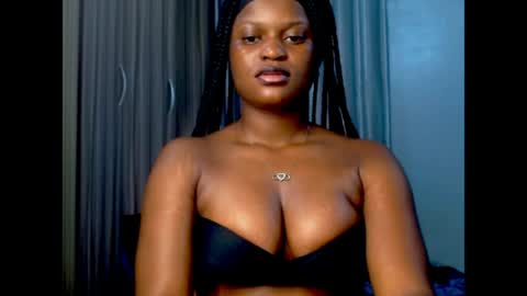Snapshot of cum_ebony_petitxx chatting on 04.21.26 cath online show from 04.21.26