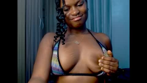 Snapshot of cum_ebony_petitxx chatting on 04.25.26 cath online show from 04.25.26